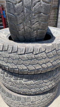 Tires: 275-65-18 Mastercraft