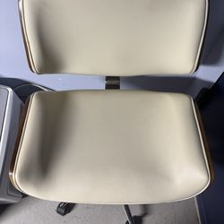 Desk chair
