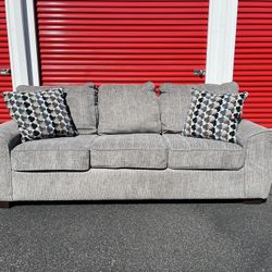 🚚 FREE DELIVERY! Beautiful Gray Couch For Sale 