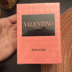 Valentino Donna born in Roma