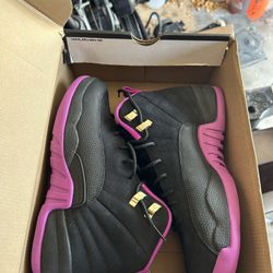 Jordan 12 ‘Hyper violet’