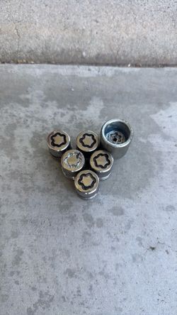 Car locknuts