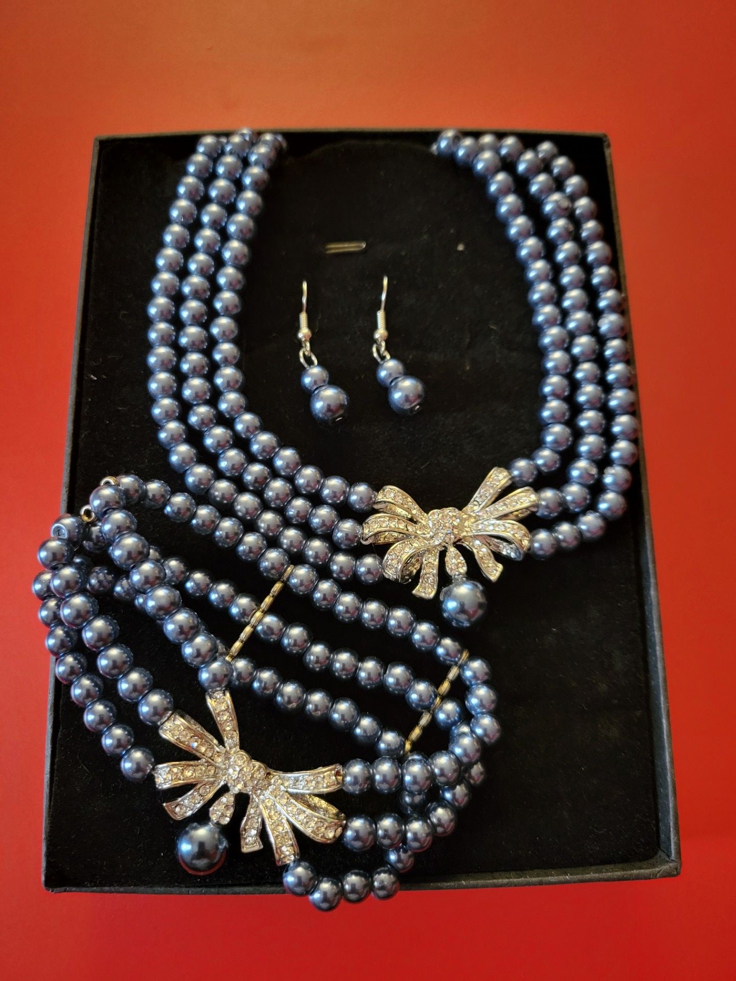 Set of Blue Faux Triple Pearls Necklace Stretch Bracelet and Earrings. NEW!!!!!