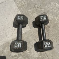 20 Lbs Set Of  Dumbbells Metal Old School  Last For Ever 