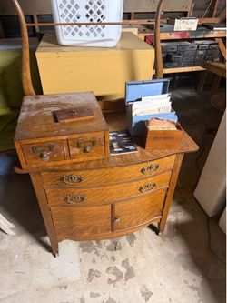 Mail table organizer