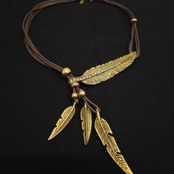 New Rope Chain Leaf Feather Pattern Pendant South Western Rhinestones Necklace