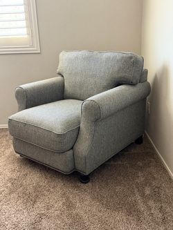 Oversized Jerome’s Jamestown Collection of chair in Dark Gray