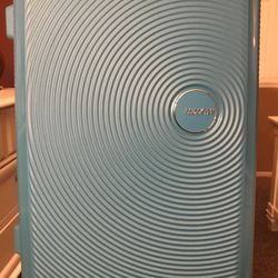 Luggage  American Tourister 