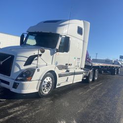 2006 Volvo VNL + Trailer 48” 