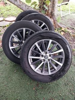 18" Toyota HIGHLANDER WHEELS with 2 Tires - $380
