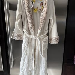 Woman’s Robe