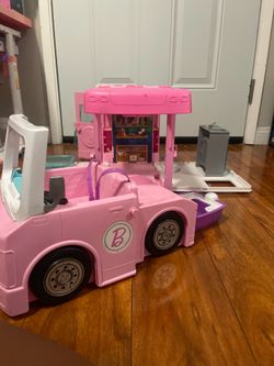 Barbie camper van