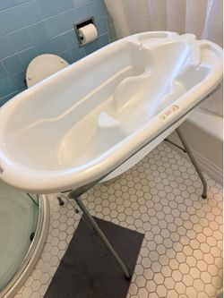 Baby bath with a stand