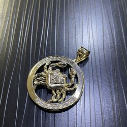 14K Pendant 🥶