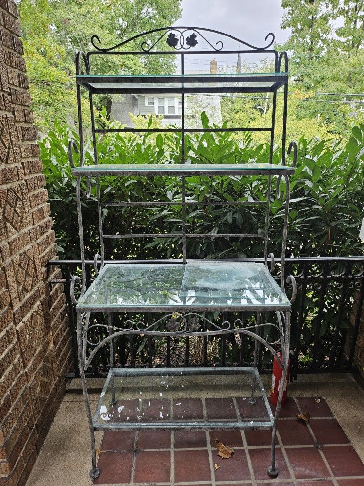  industrial-style Glass Shelves 