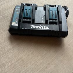 Makita Doble Charger