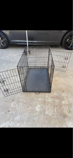 and great shape Dog cage 3 ft long  2 ft wide 26” tall and great shape