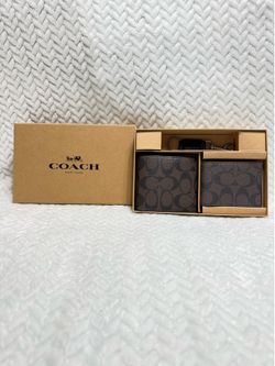 C oach Brown Men W allet Set
