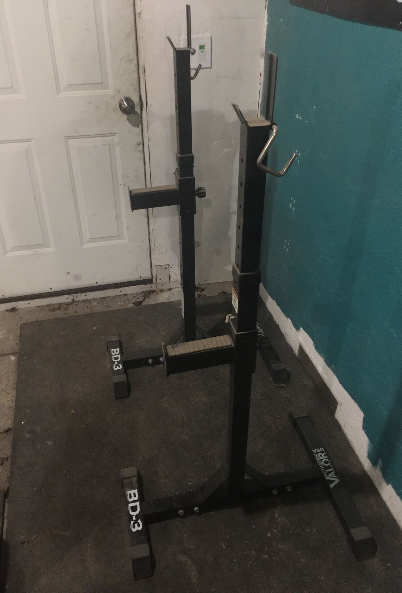 Squat racks