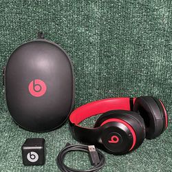 Beats By Dr. Dre Studio 3 Wireless Over-Ear Headphones-Red & Black.