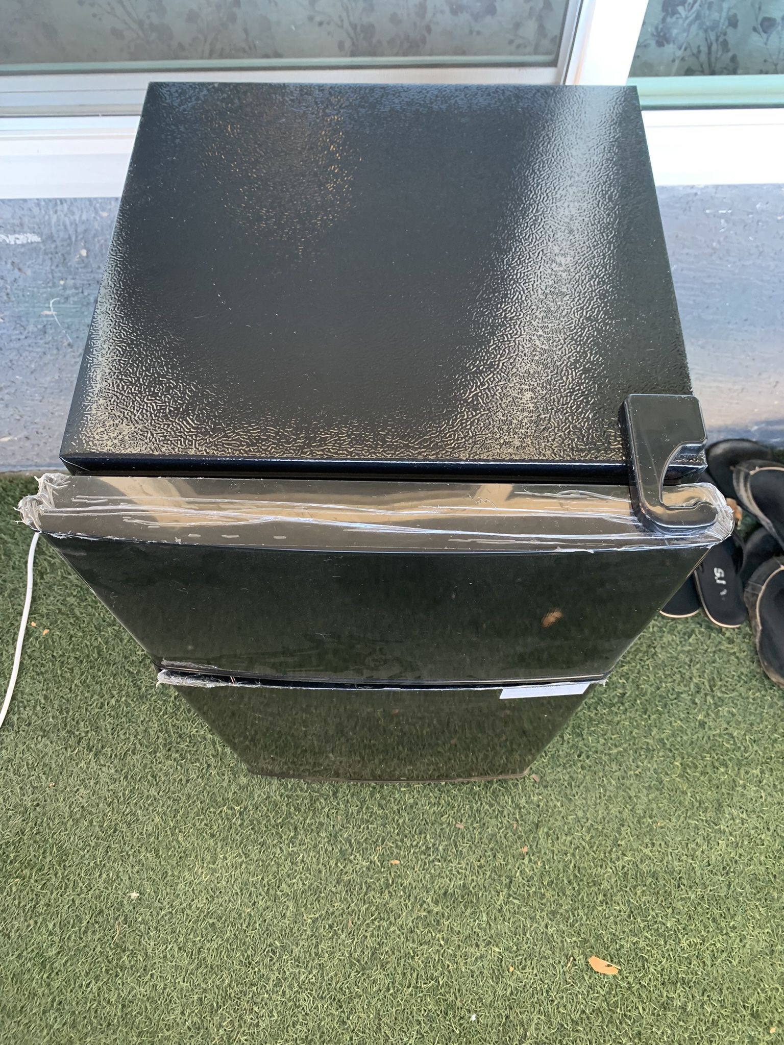 Tymyp FLS 80 BLACK Refrigerator Black