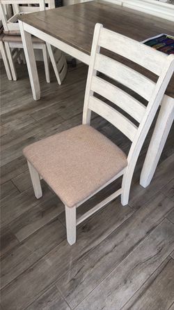 Dining table $120