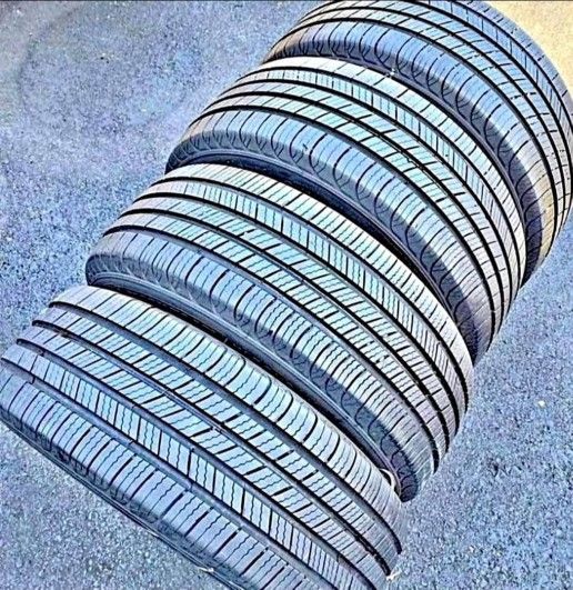 225 65 17 Michelin Tires Con 80% De Vida Las 4tires ⚡️✅️⚡️