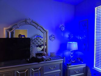Bedroom set Queen size bed large dresser and a night stand 550. Together