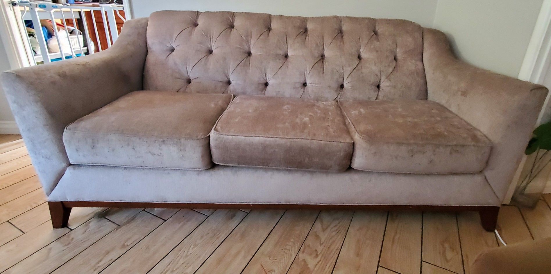 Couch-sofa