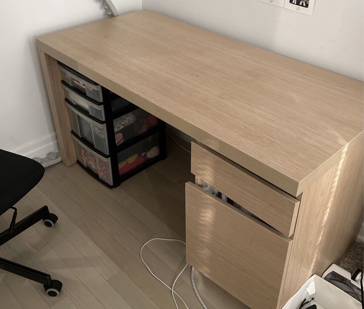 IKEA MALM Desk