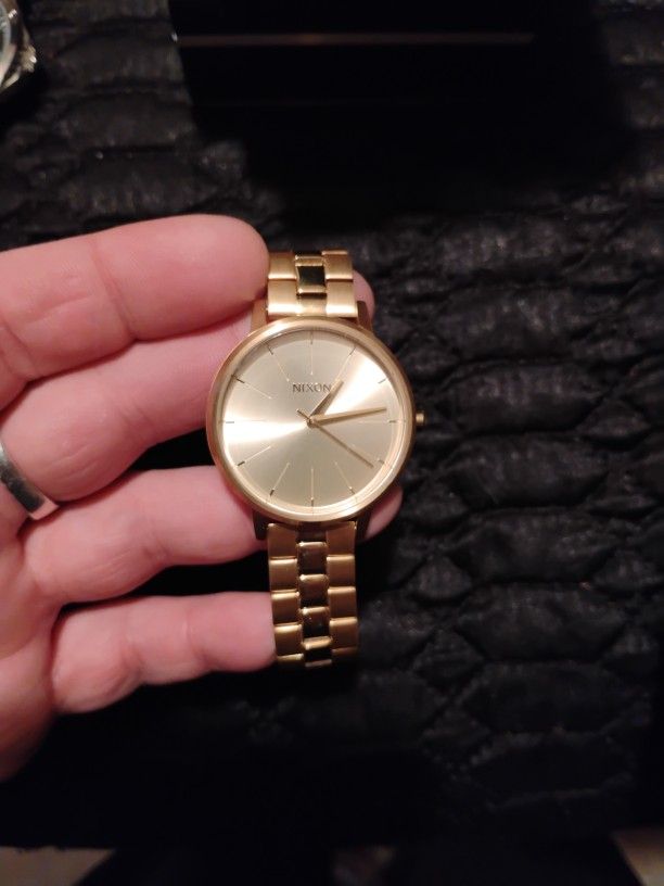 Nixon Wristwatch