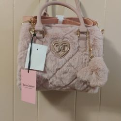 (YES ITS STILL AVAILABLE)Juicy Couture Satchel $40  Cash Only 