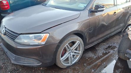 2011 vw jetta parts only