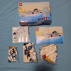 ​LEGO MSC Cruises Ship 40318 – Sealed Inner Bags/Complete (Damaged Outer Box)
