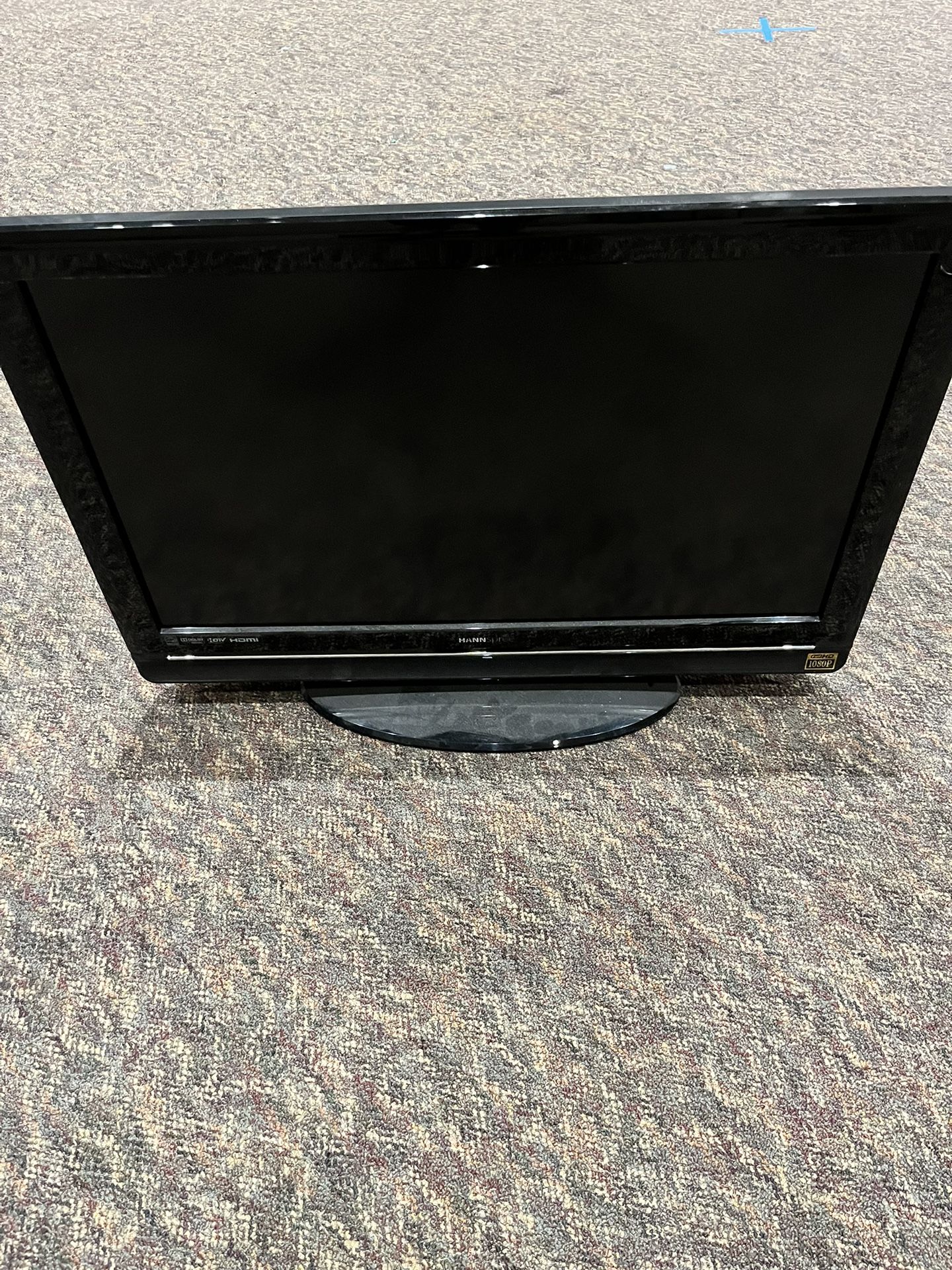 Hannspree HSG1076 LCD TV With Remote