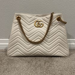 Gucci Marmont Handbag***