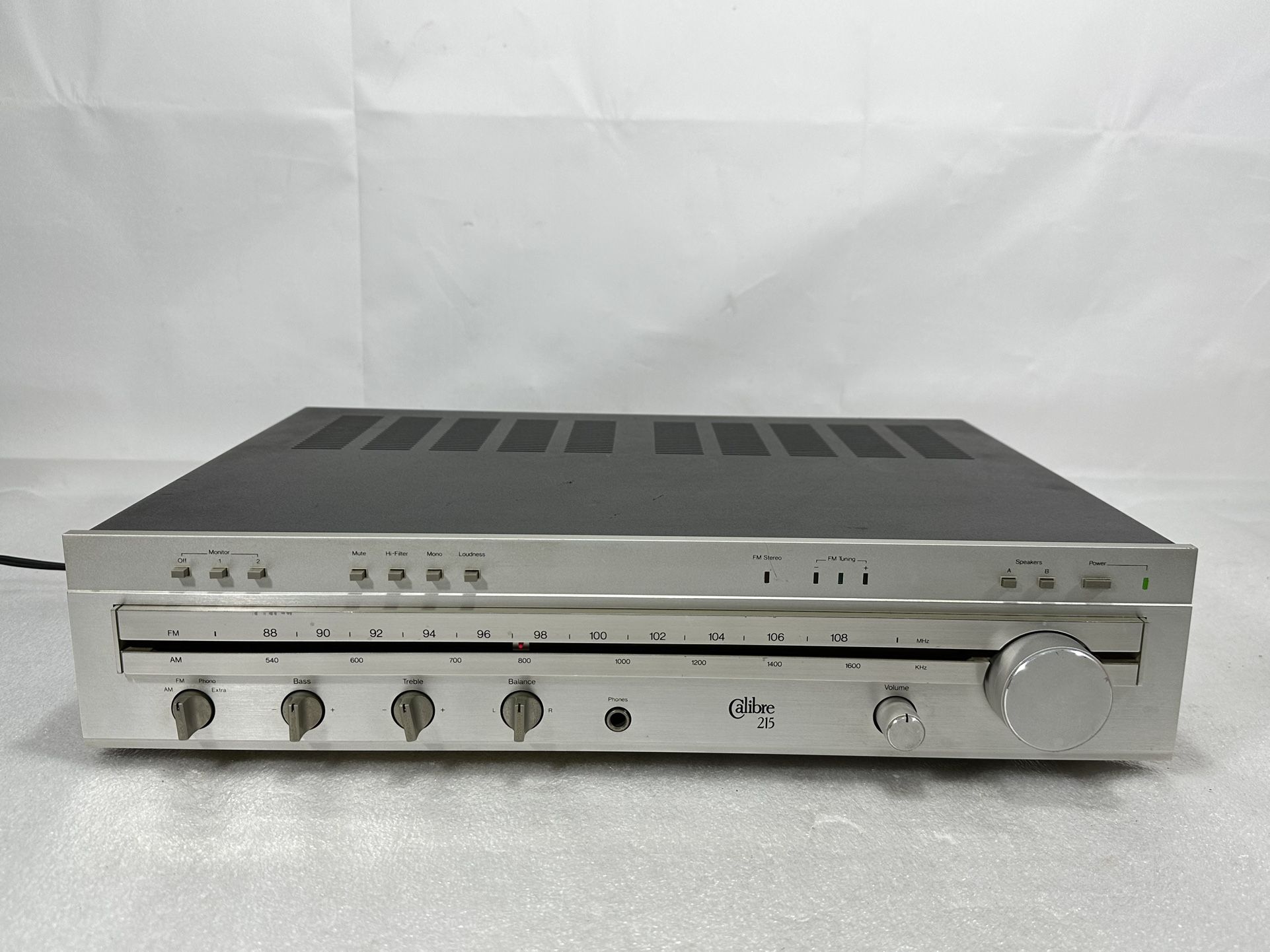 Vintage Calibre 215 ~ AM/FM Stereo Receiver & Amplifier ~ Made in Korea