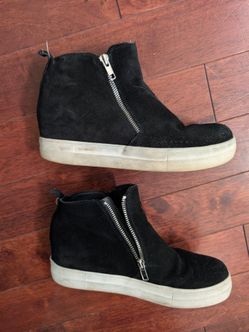 Steve Madden Black booties