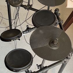 Alesis Nitro Mesh Kit With Drum Sticks 