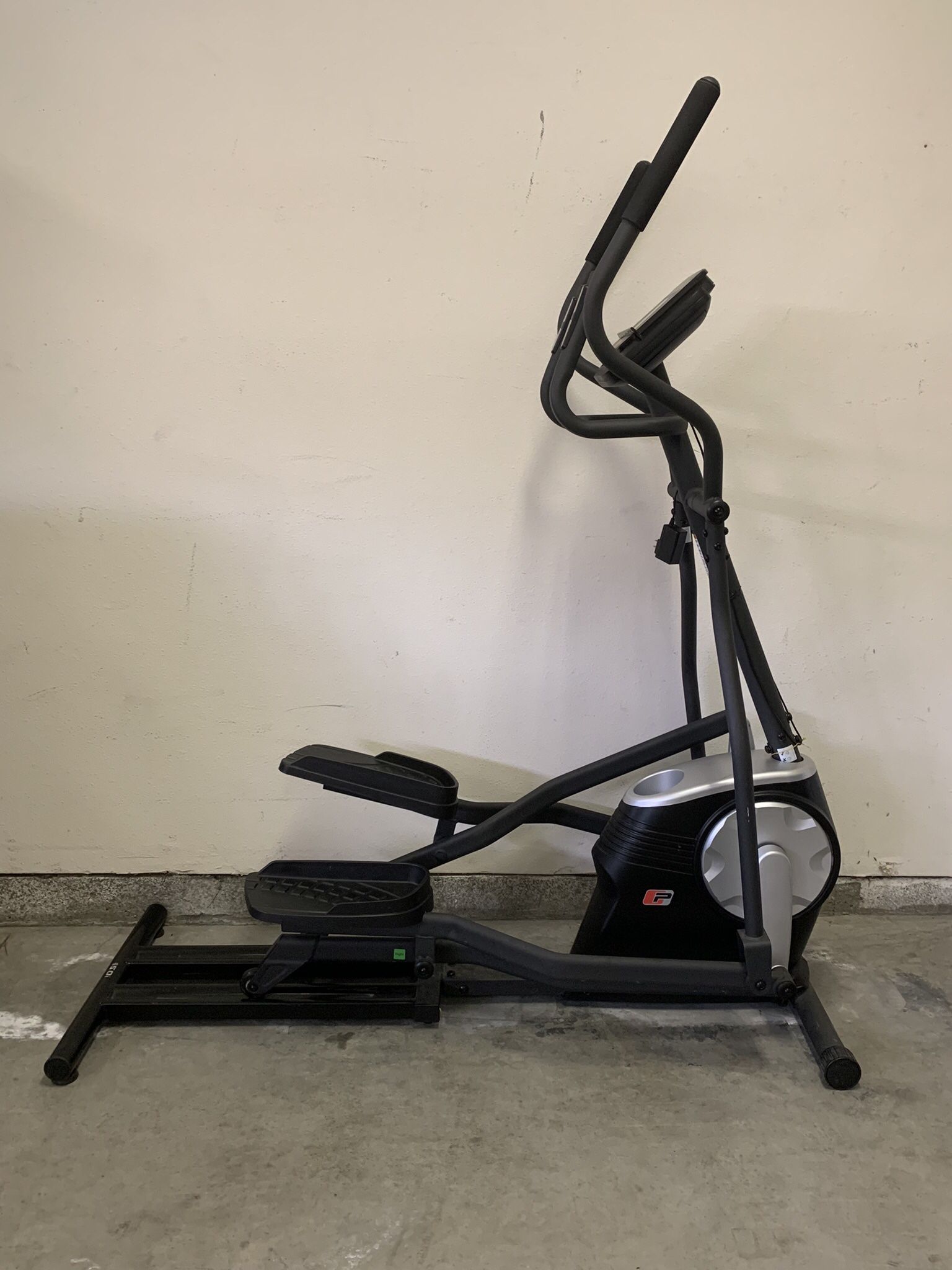 Elliptical PROFORM with COVER * $220 OBO