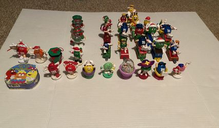 Lot Of 30 M&Ms Vintage Mini Figures