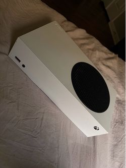 xbox series s(price negotiable)