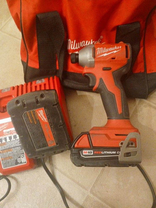 M18 1/4 Hex Impact Driver With 2 Batteries And Charger