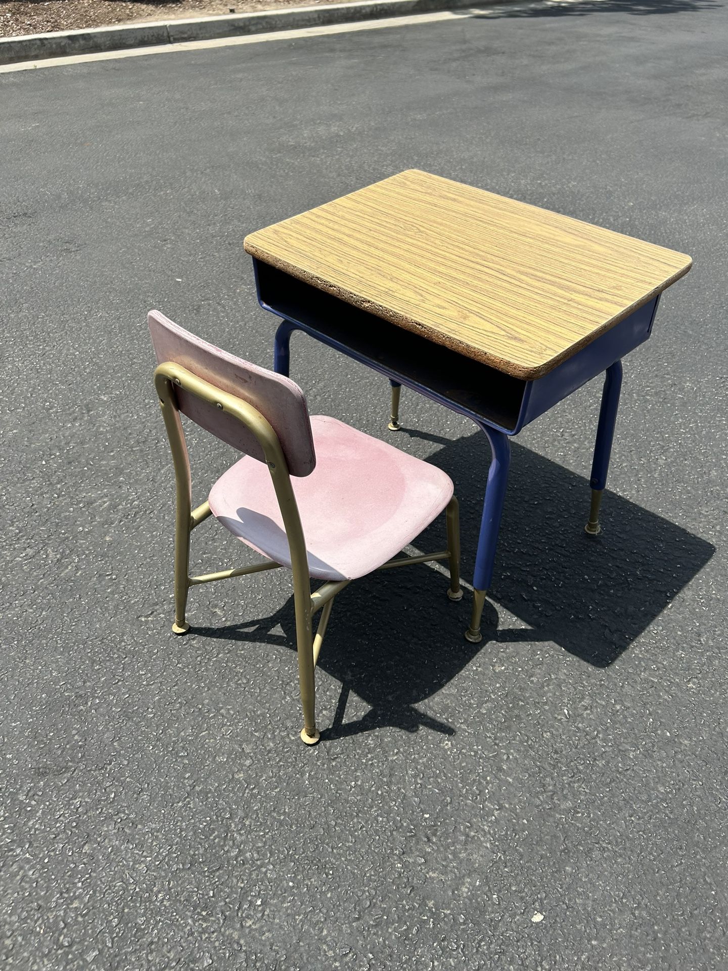 Kids Desk And Chair