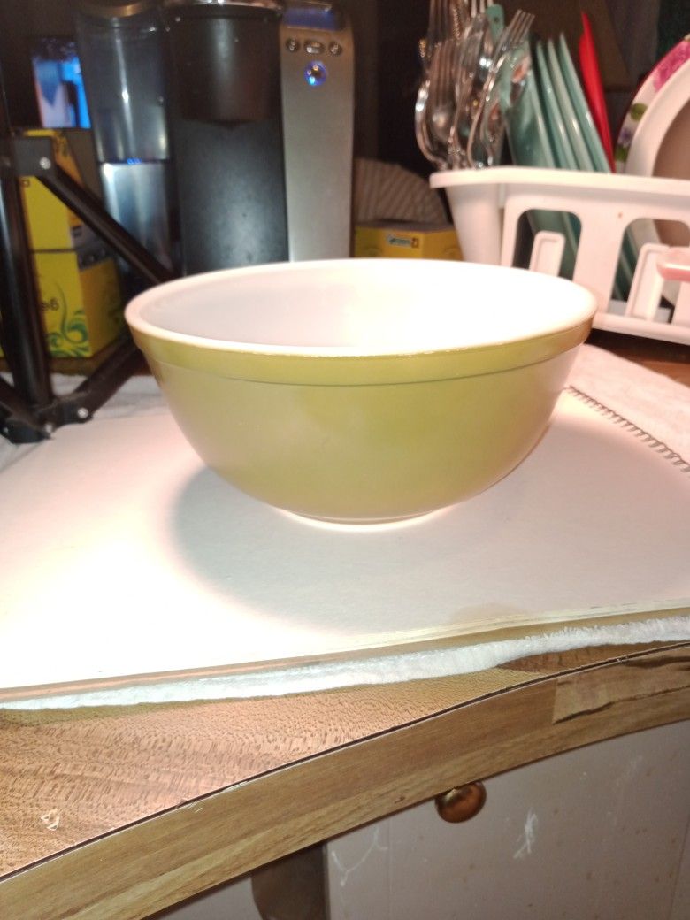 Pyrex Bowl Green 2 1/2 Quart No.443 Vintage