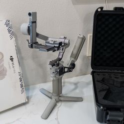 DJI RS 4 Mini Combo With Case