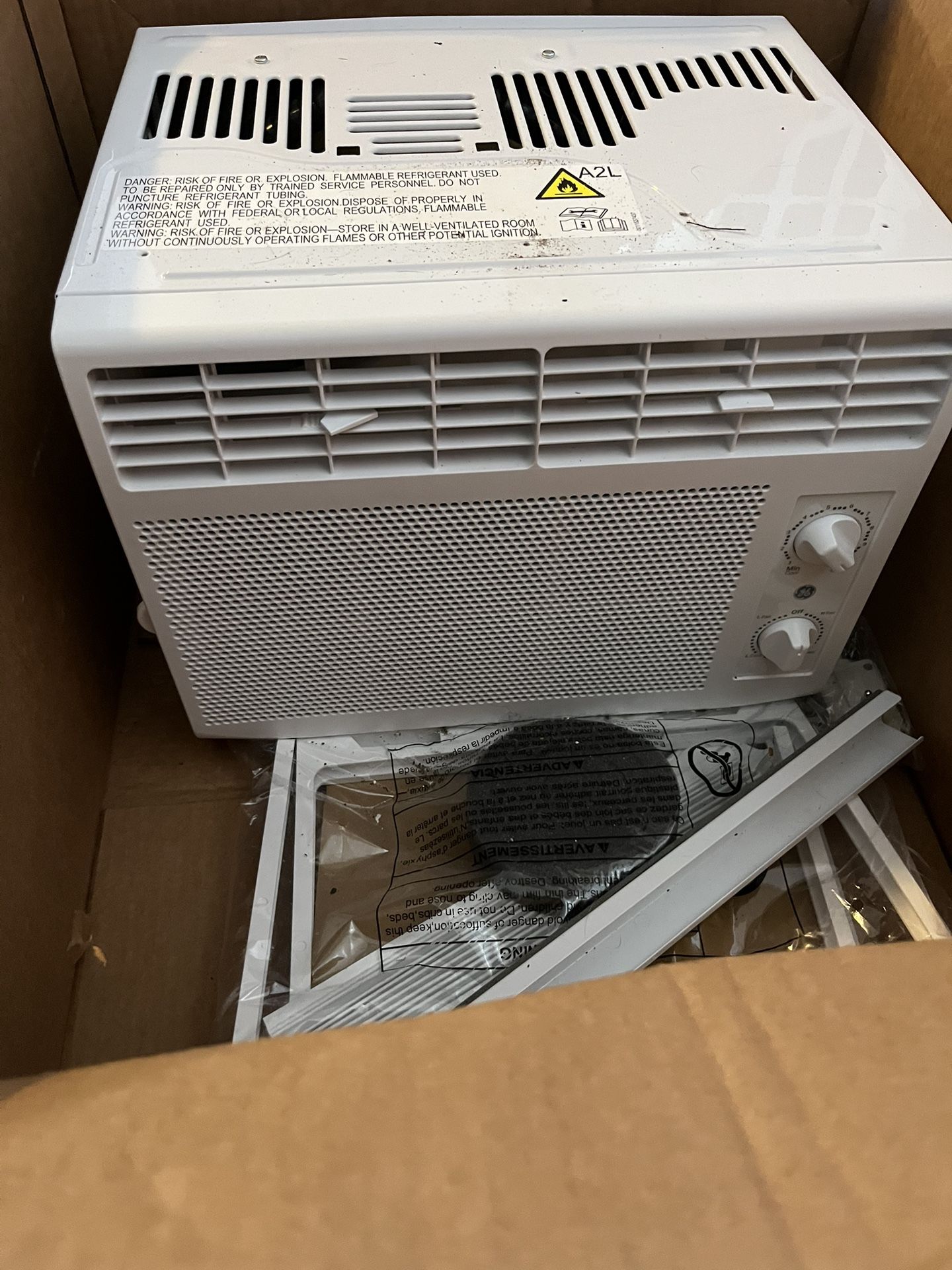 Brand New Window air Conditioning Unit