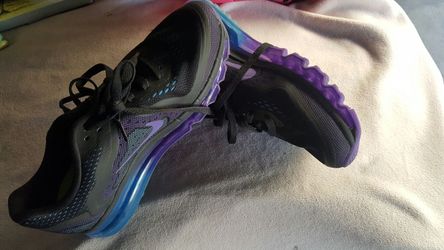 Nike tennis shoes