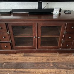FREE!!!  TV Stand. Wood. Used. FREE!!!