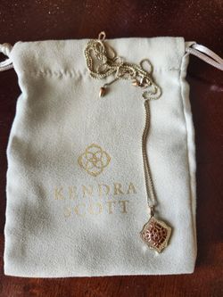 Kendra Scott Necklace 